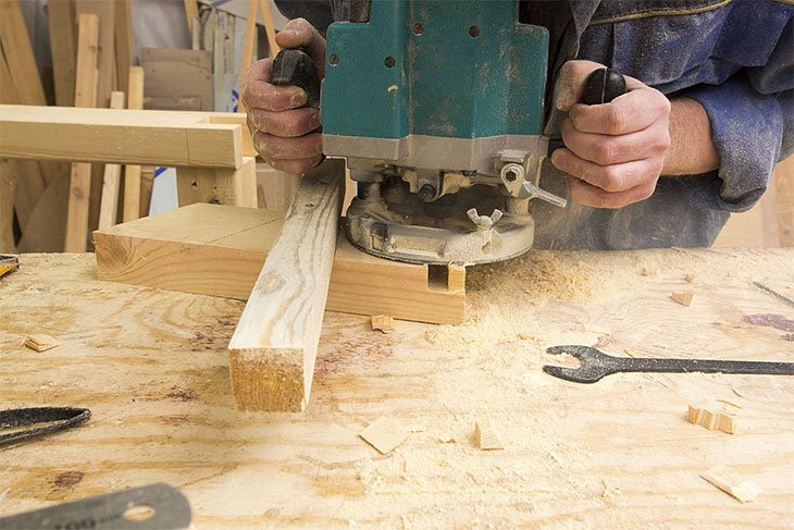 how to use a craftsman router