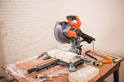 what is the best cordless miter saw